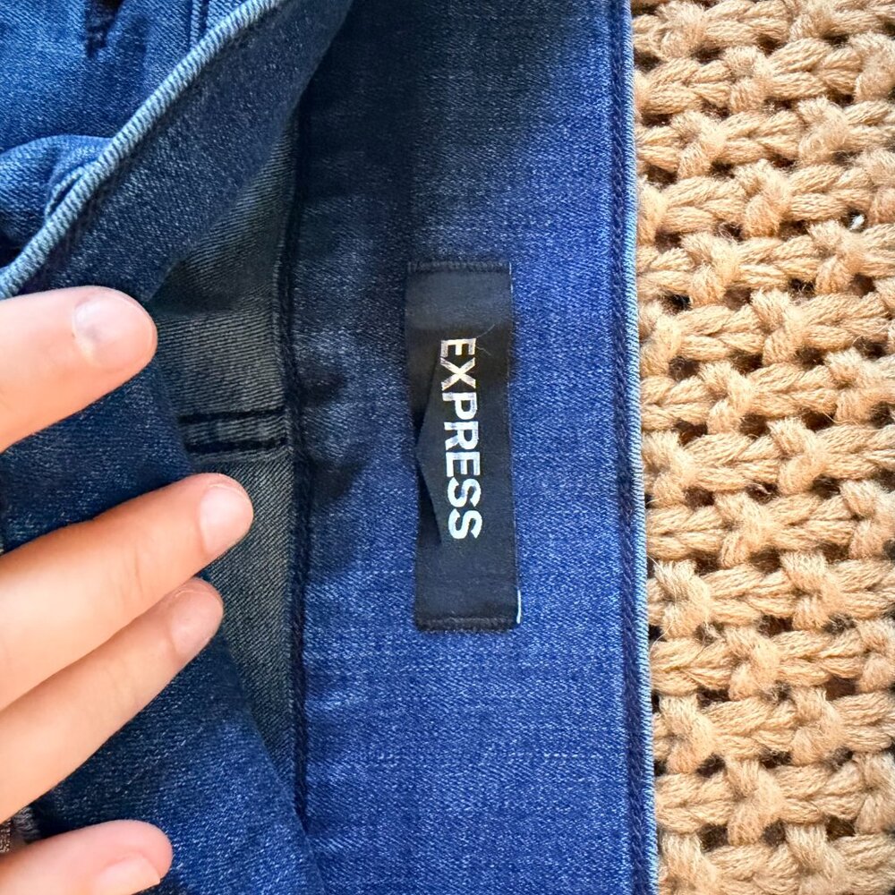 EXPRESS Super High Rise Button Detail Skinny Jean Size 4R - Picture 4 of 6